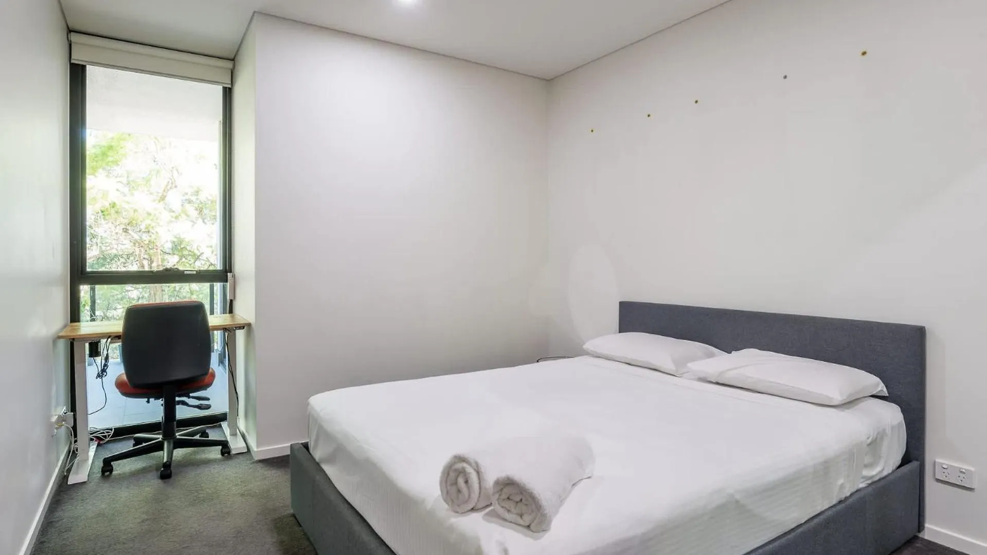 Hanlon Park Escape 250M To Stones Corner Village Brisbane Apartment