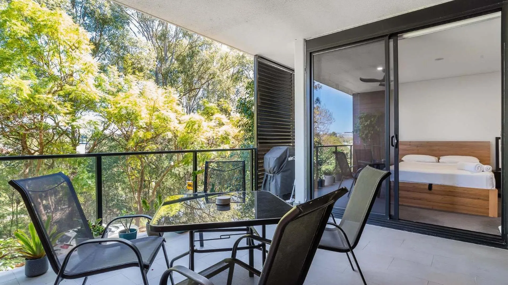 Apartment Hanlon Park Escape 250M To Stones Corner Village Brisbane